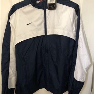 Nike windbreaker never used
